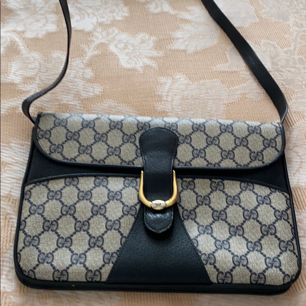 Vintage Gucci with adjustable straps